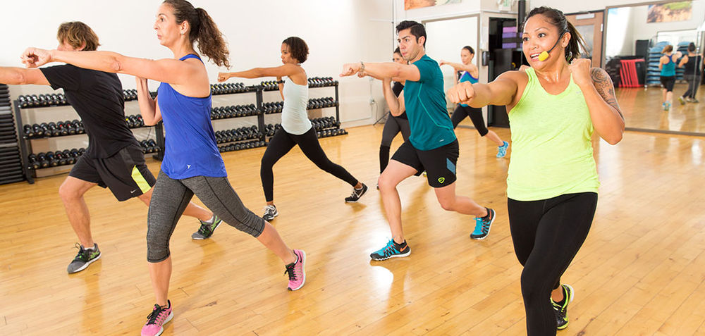 4 Ways to Make a Good First Impression as a Group Fitness Instructor 